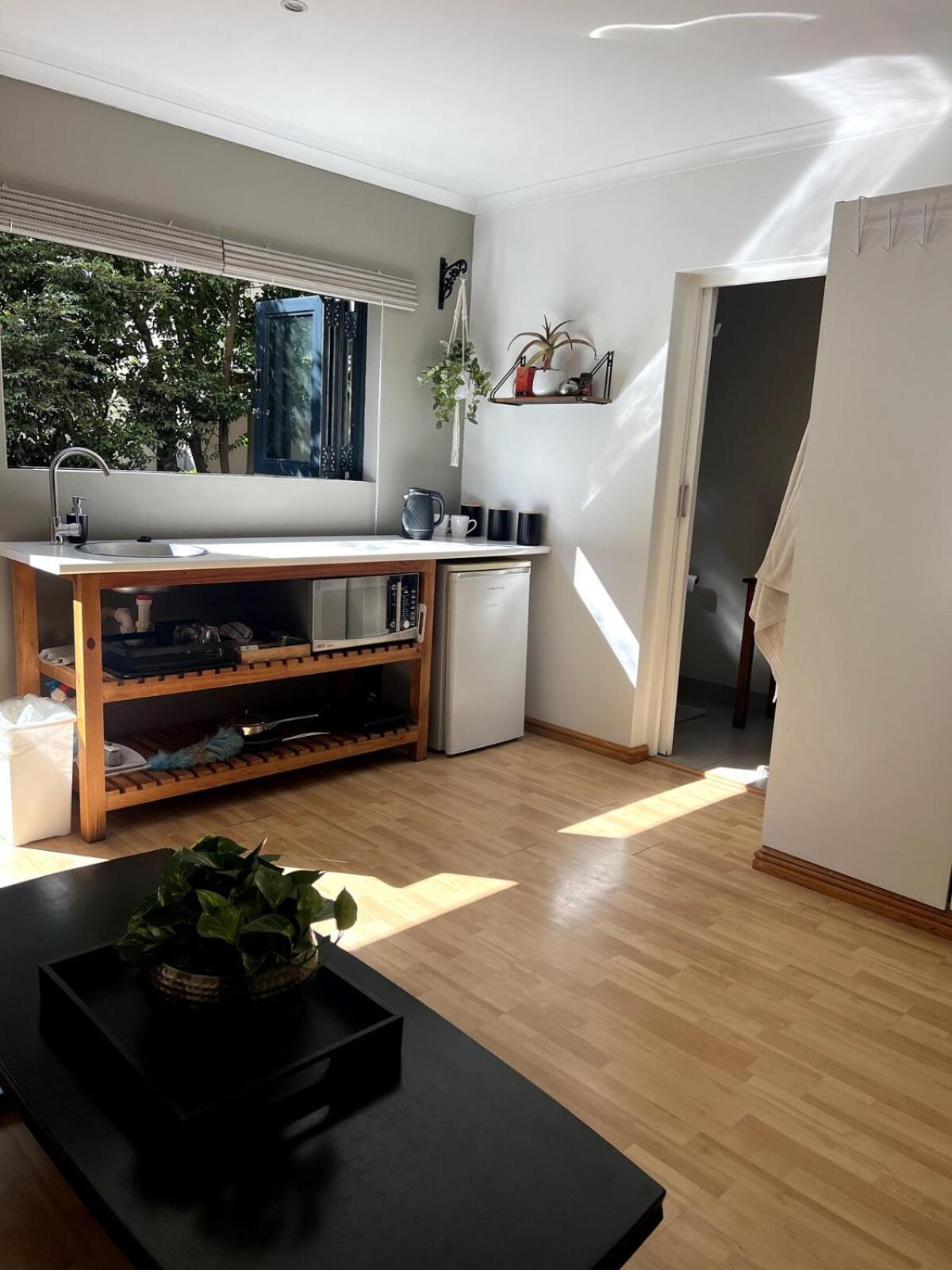 Apartment Cosy Welgemoed Flatlet With Own Entrance *