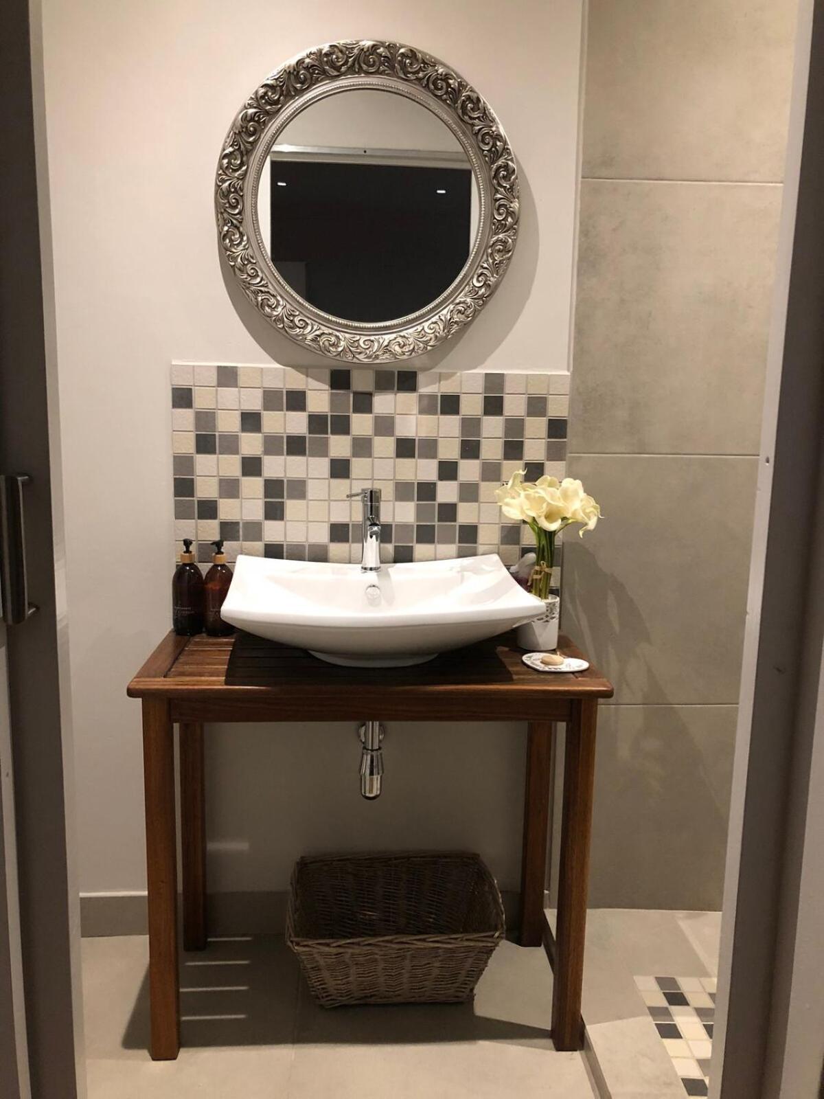Apartment Cosy Welgemoed Flatlet With Own Entrance Cape Town