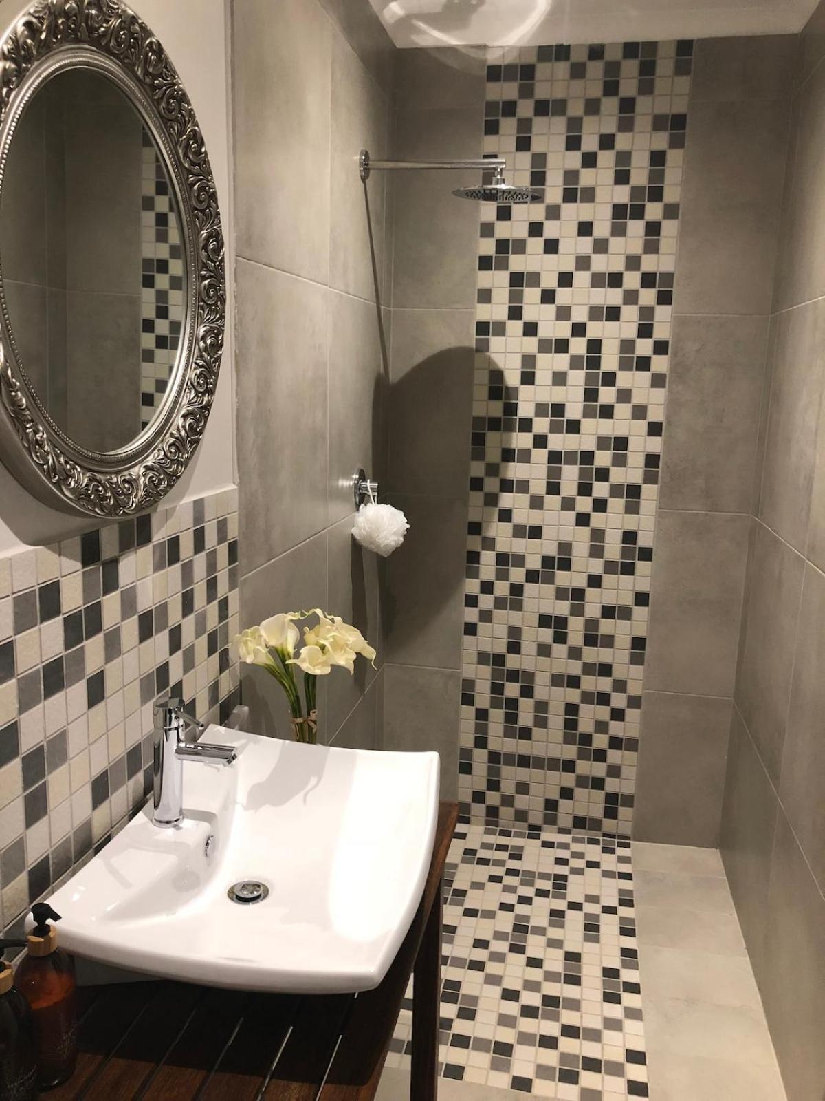 Apartment Cosy Welgemoed Flatlet With Own Entrance *