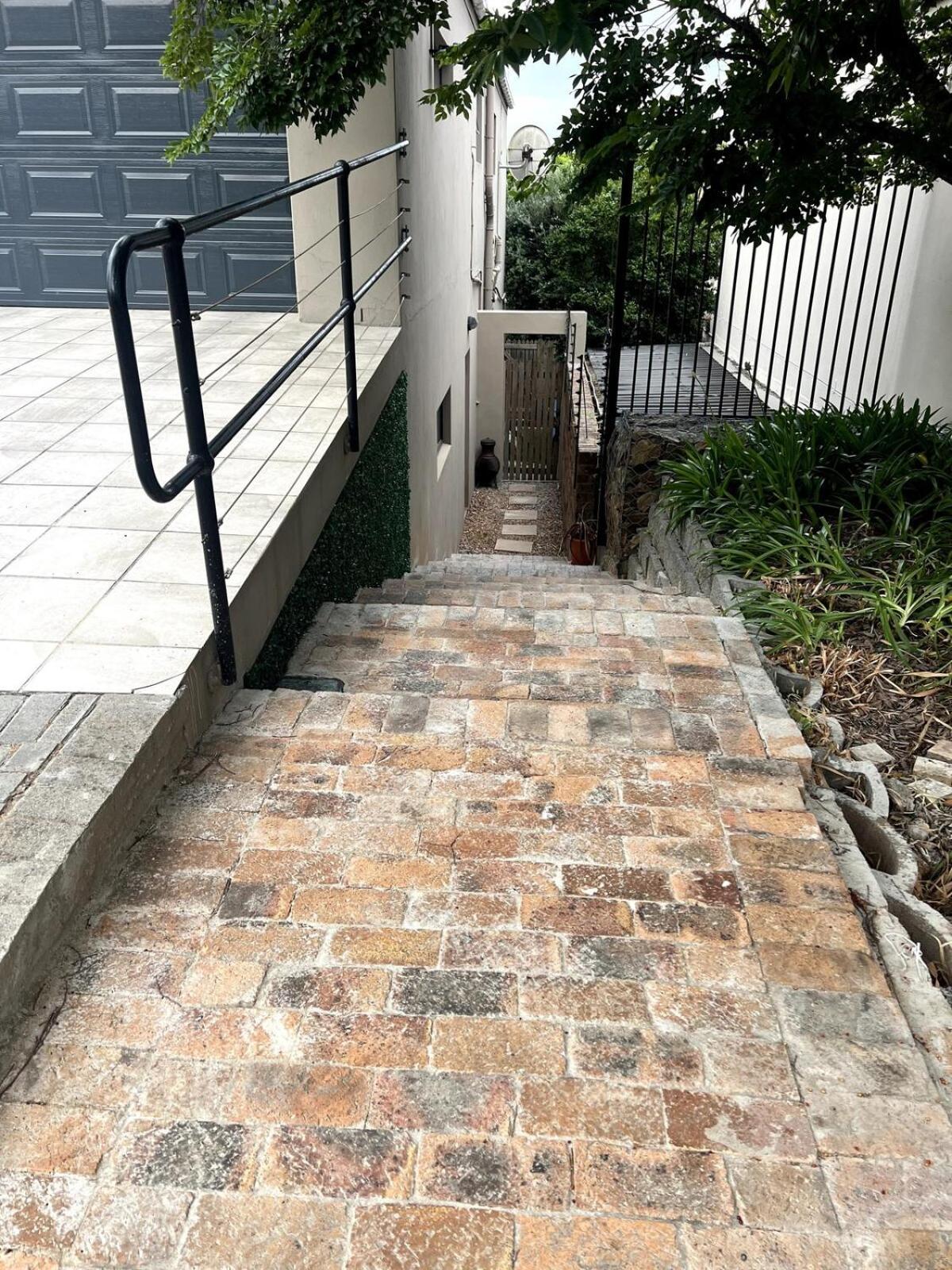 Apartment Cosy Welgemoed Flatlet With Own Entrance Cape Town
